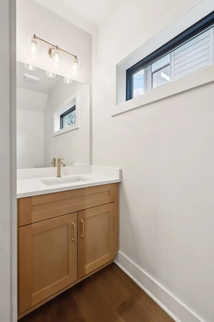 2717 Batavia Street Nashville TN 37208