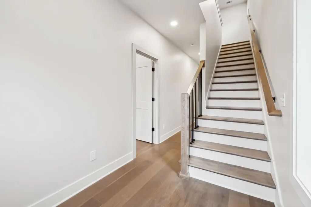 2717 Batavia Street Nashville TN 37208