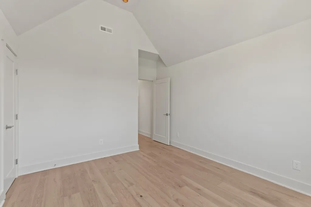2238A Kline Avenue Nashville TN 37211