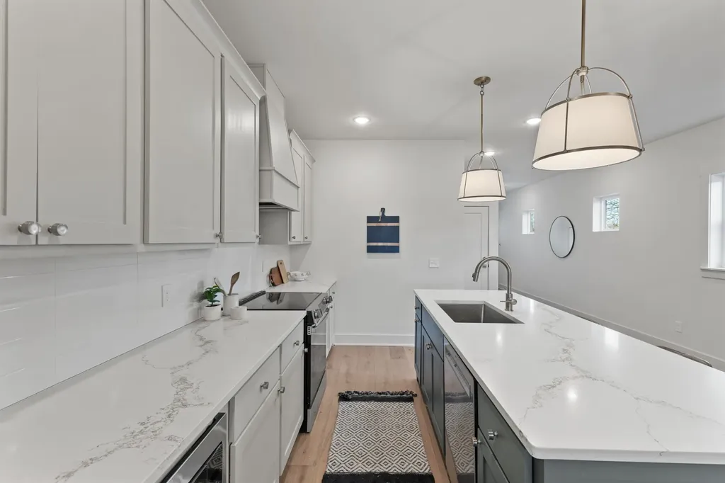 2238A Kline Avenue Nashville TN 37211