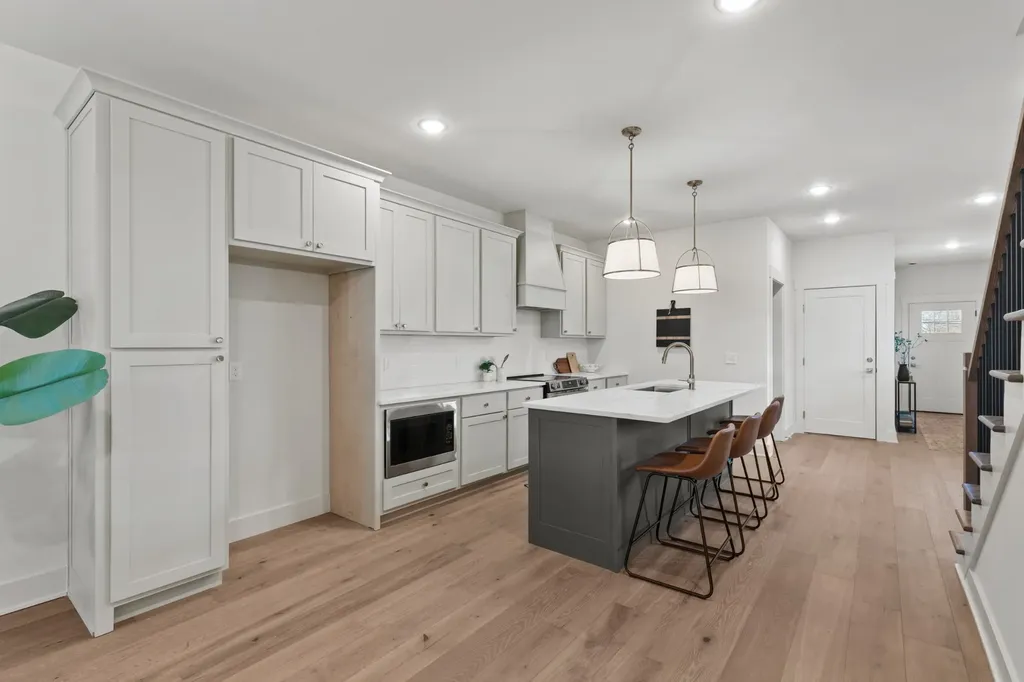 2238A Kline Avenue Nashville TN 37211