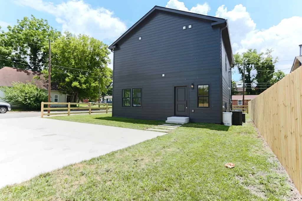 127 Cleveland Street Nashville TN 37207