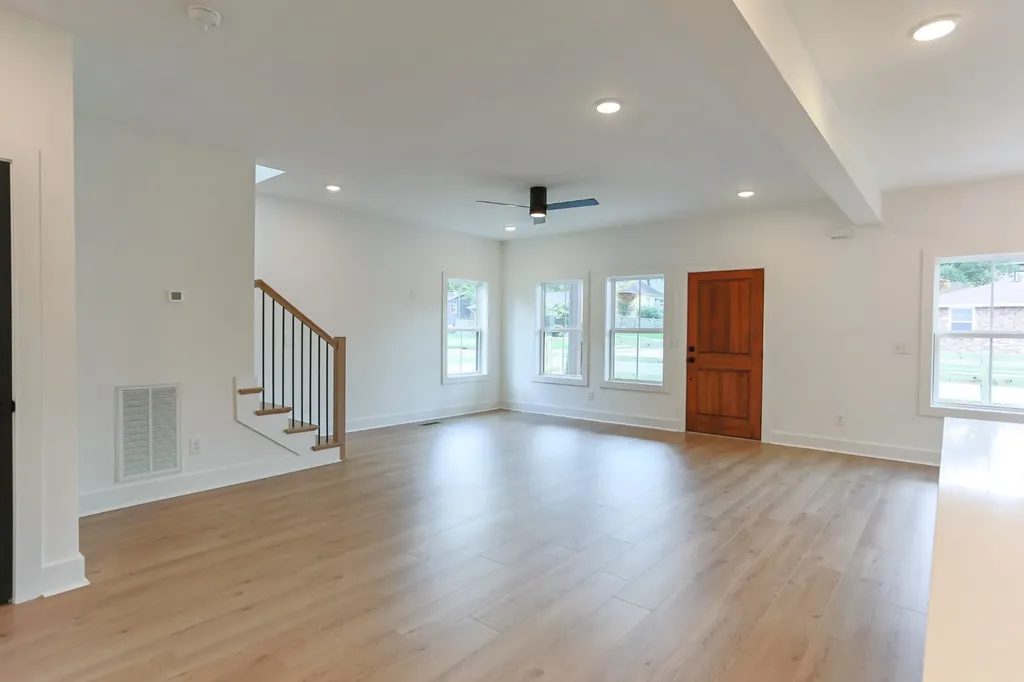 127 Cleveland Street Nashville TN 37207