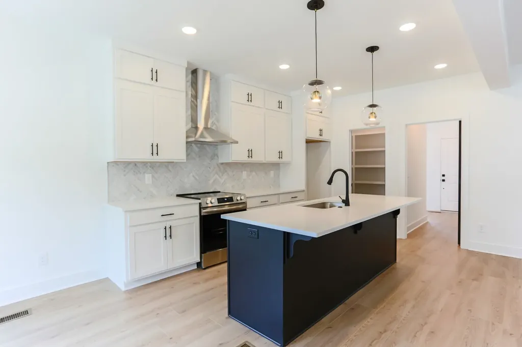 127 Cleveland Street Nashville TN 37207