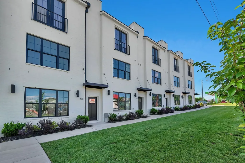 609 51st Avenue Nashville TN 37209