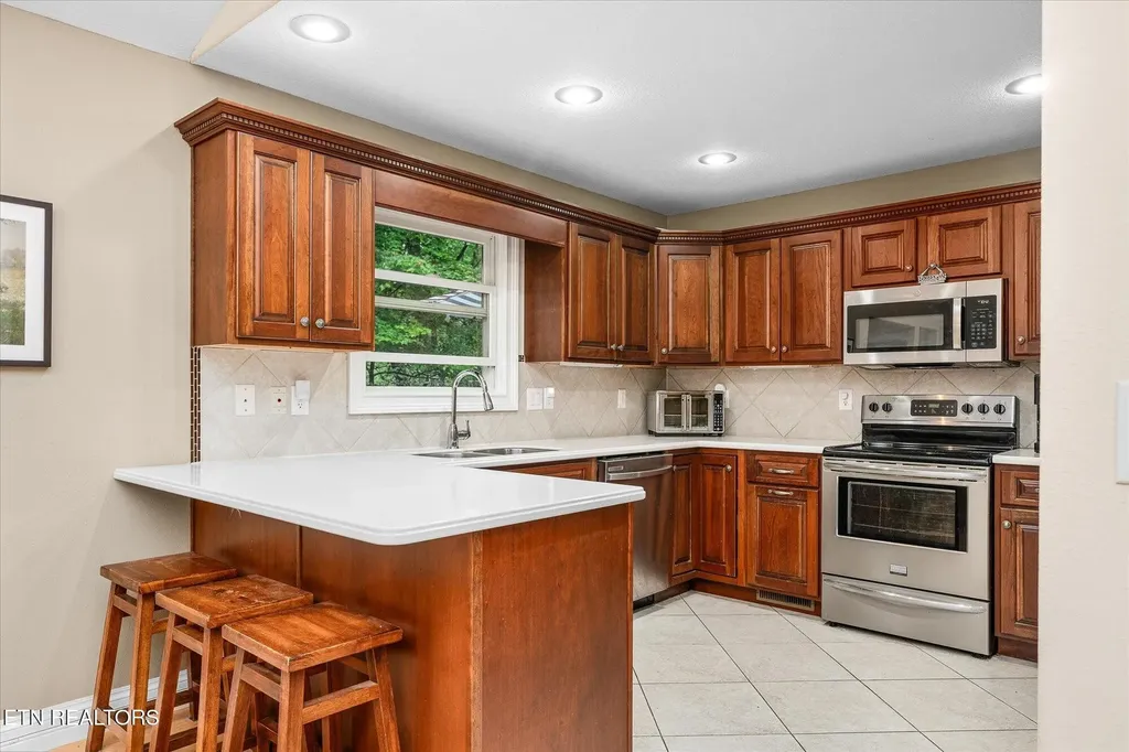182 Canterbury Drive Crossville TN 38558