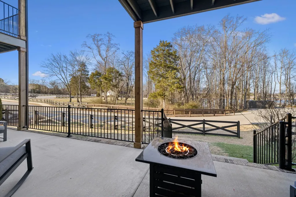 11 Hammock Drive Winchester TN 37398