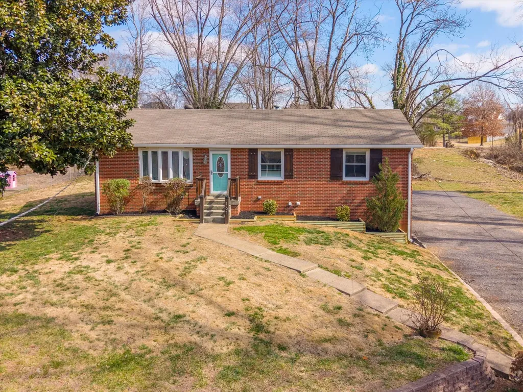 161 W Regent Drive Clarksville TN 37043