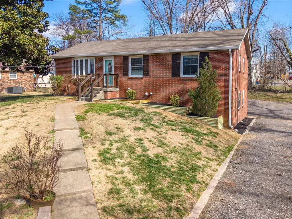161 W Regent Drive Clarksville TN 37043
