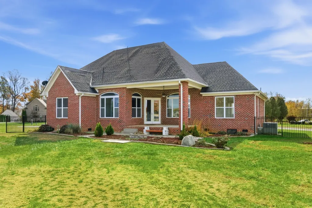 1027 Founders Lane Portland TN 37148