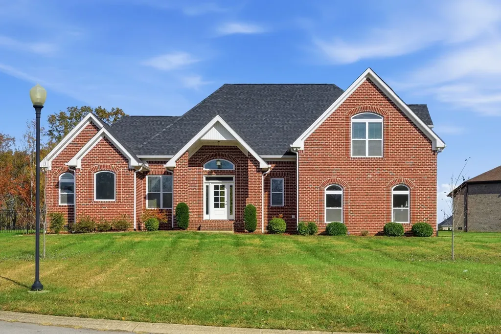 1027 Founders Lane Portland TN 37148
