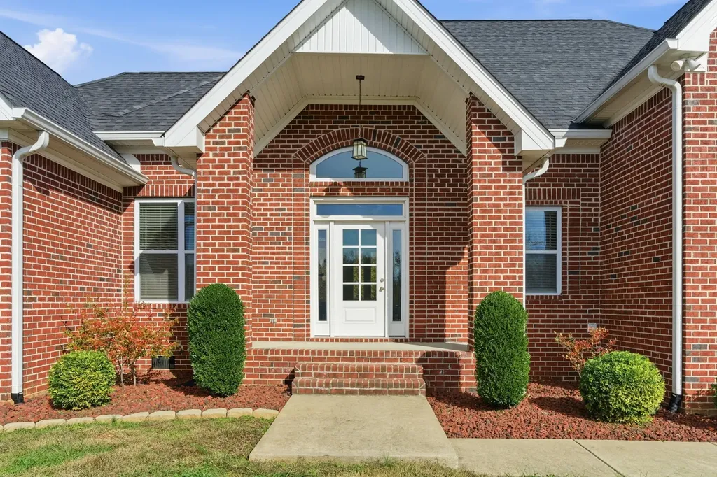 1027 Founders Lane Portland TN 37148