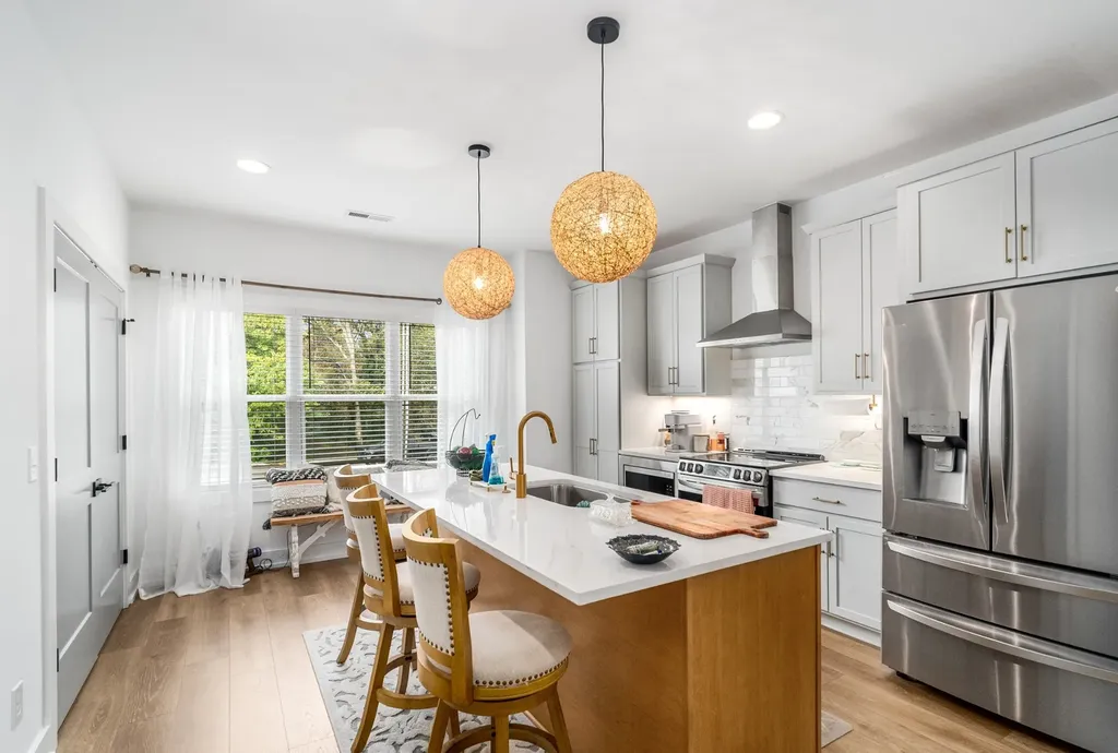 862 Sharpe Ave, W Nashville TN 37206