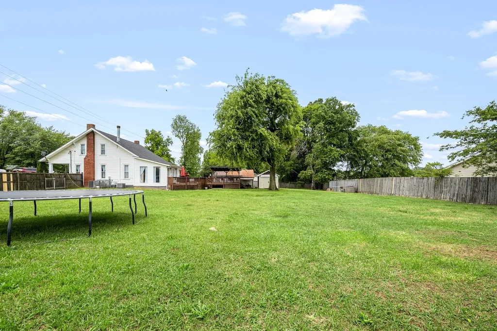 634 Hwy 52, E Portland TN 37148