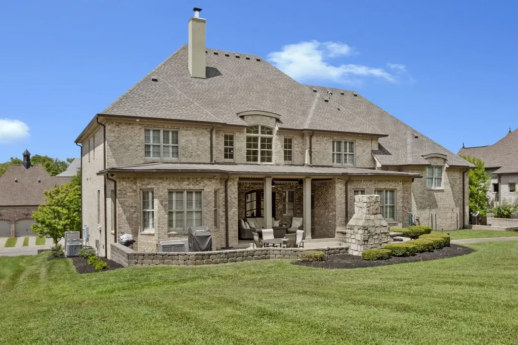 201 Higginson Pl, S Gallatin TN 37066