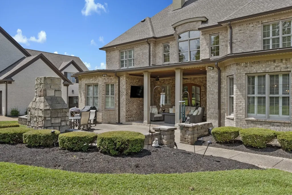 201 Higginson Pl, S Gallatin TN 37066