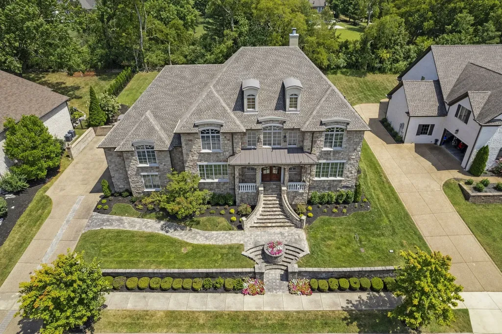 201 Higginson Pl, S Gallatin TN 37066
