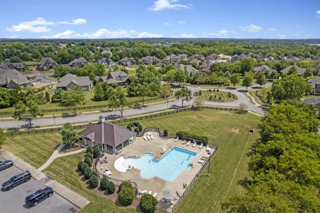 201 Higginson Pl, S Gallatin TN 37066