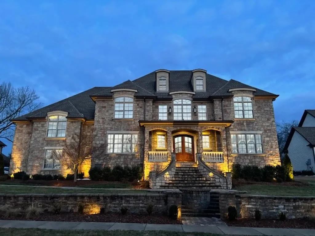 201 Higginson Pl, S Gallatin TN 37066