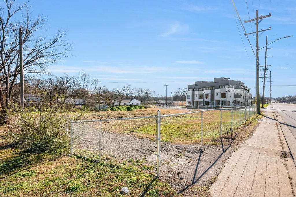 3212 Hydes Ferry Road Nashville TN 37218