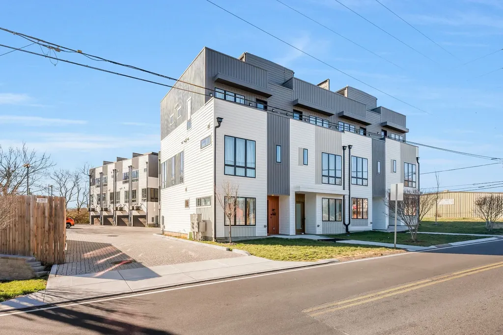 3212 Hydes Ferry Road Nashville TN 37218