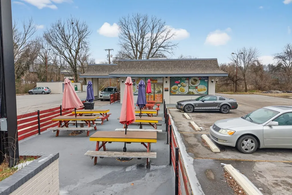 1334 Trotwood Avenue Columbia TN 38401