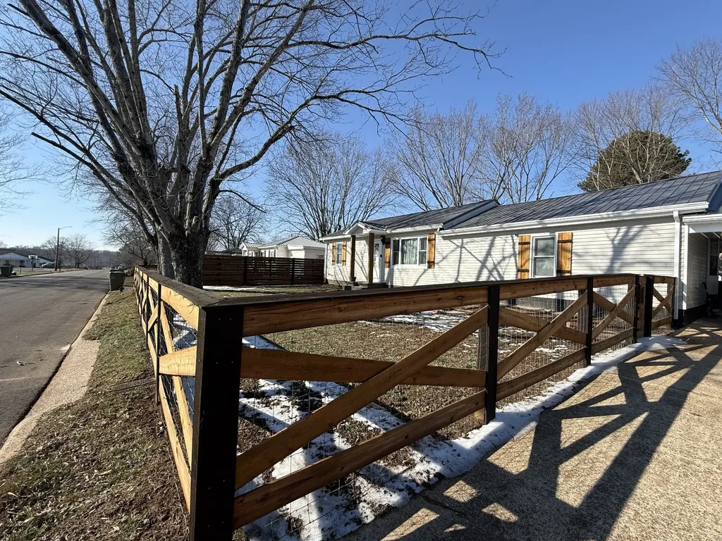 306 Johnson Street Lawrenceburg TN 38464