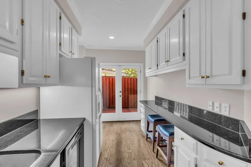 3733 West End Avenue Nashville TN 37205