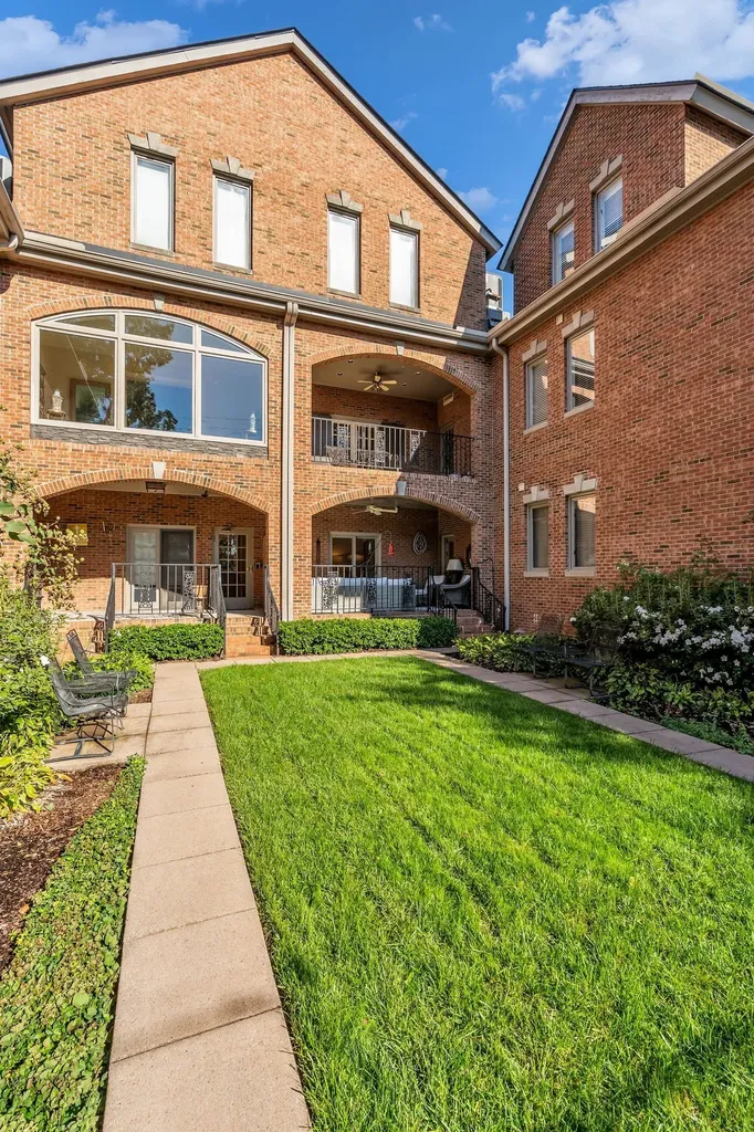 3733 West End Avenue Nashville TN 37205