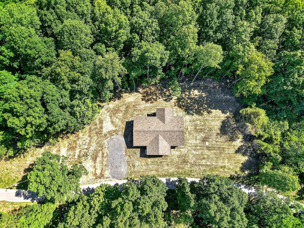 1053 Benton Tidwell Road Hilham TN 38568