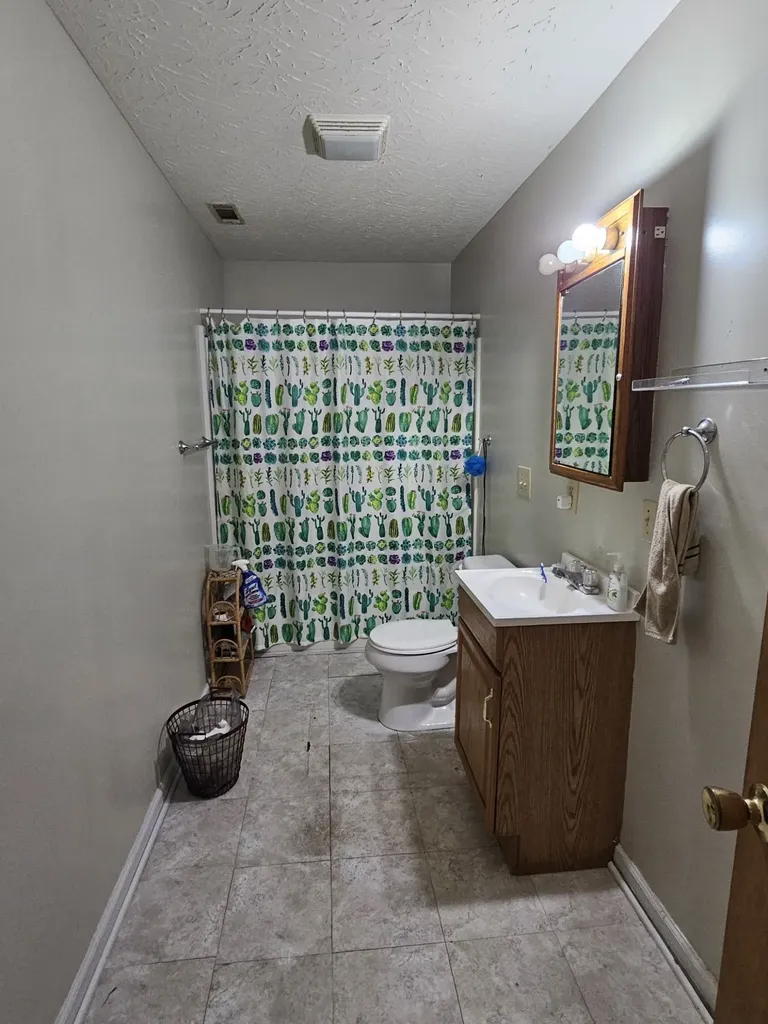 210 Twin Oaks Road Mcminnville TN 37110