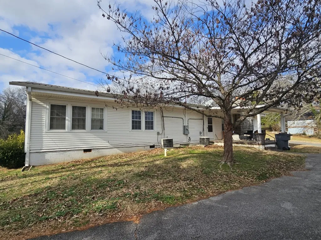 210 Twin Oaks Road Mcminnville TN 37110