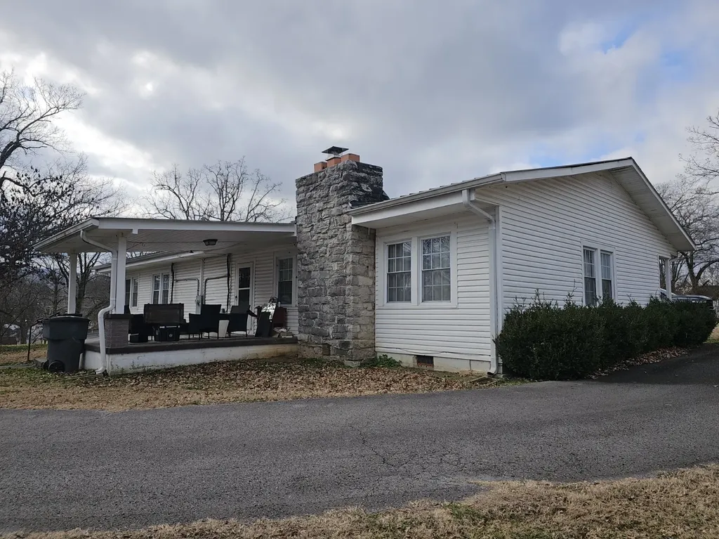 210 Twin Oaks Road Mcminnville TN 37110