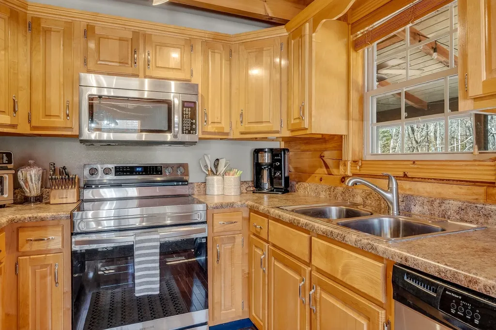 1105 Fairways Drive Smithville TN 37166