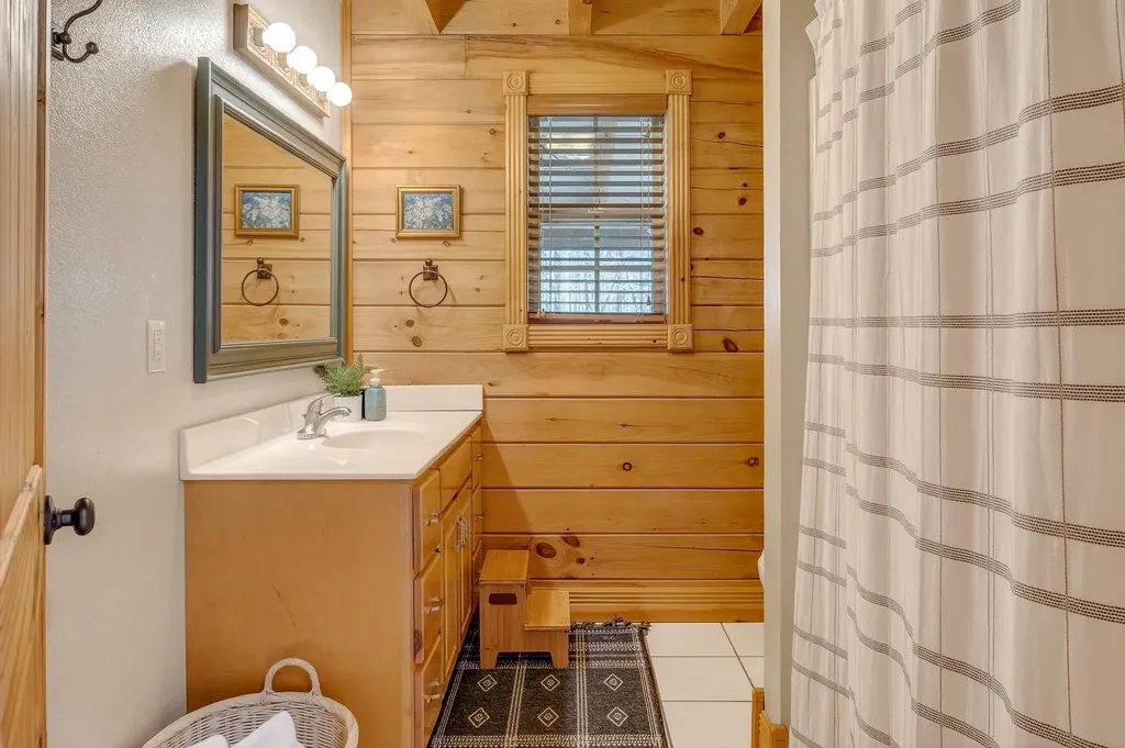 1105 Fairways Drive Smithville TN 37166