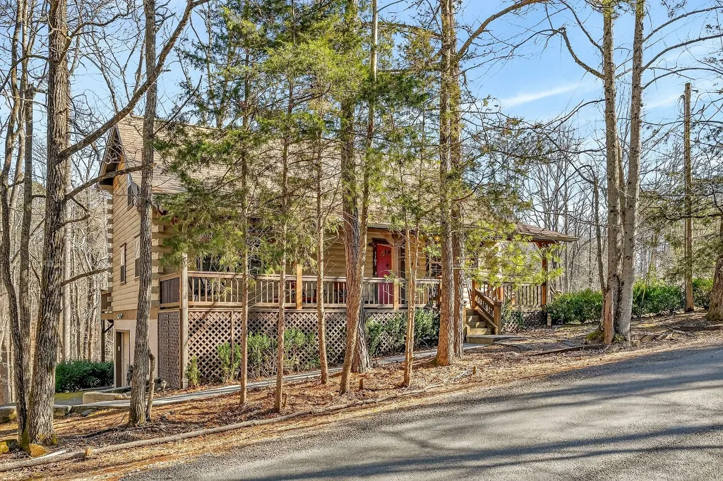 1105 Fairways Drive Smithville TN 37166