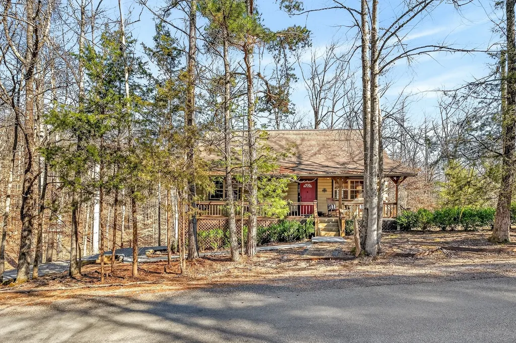 1105 Fairways Drive Smithville TN 37166