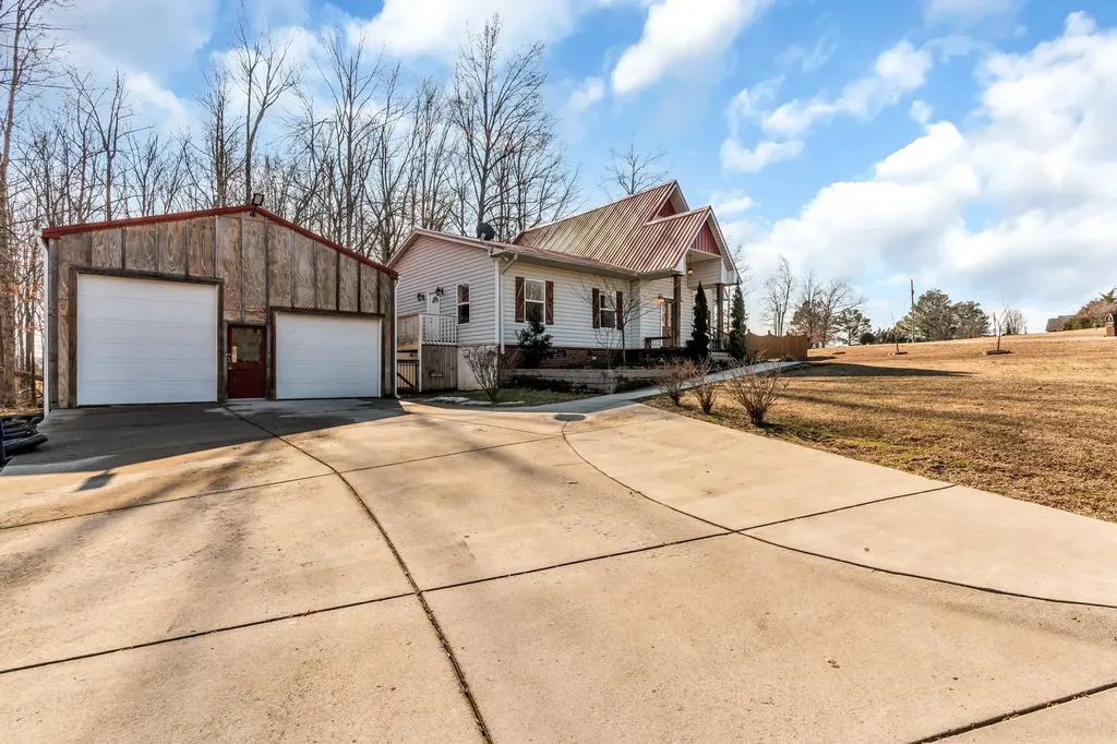 1000 Chickadee Court Portland TN 37148