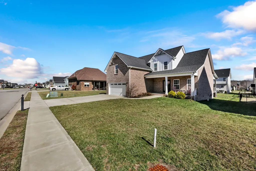 557 Dexter Drive Clarksville TN 37043
