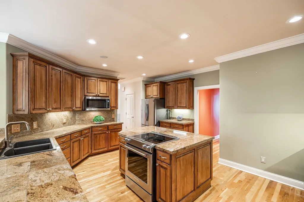 115 Galway Lk, S Hendersonville TN 37075