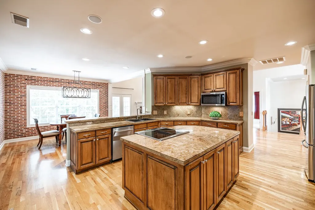 115 Galway Lk, S Hendersonville TN 37075
