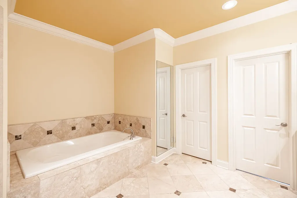 115 Galway Lk, S Hendersonville TN 37075