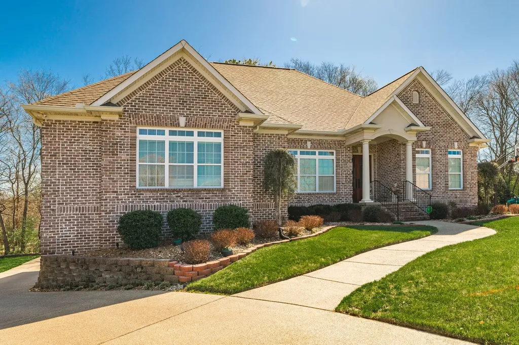 115 Galway Lk, S Hendersonville TN 37075