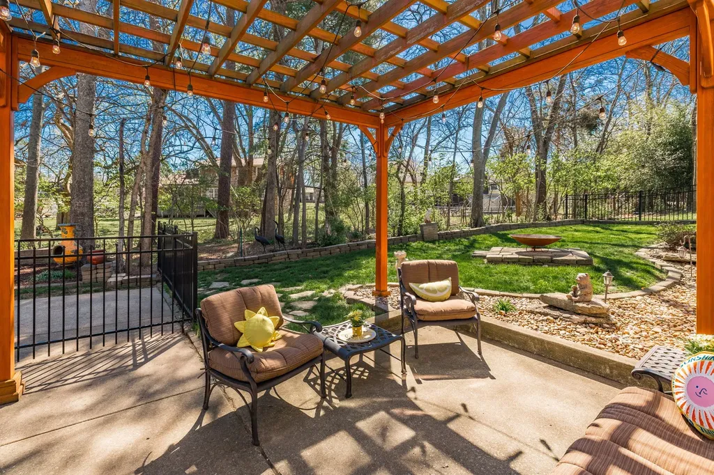 115 Galway Lk, S Hendersonville TN 37075