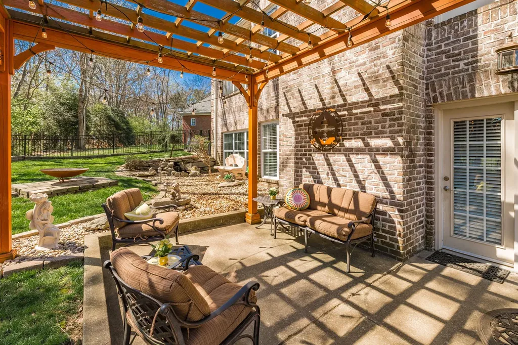115 Galway Lk, S Hendersonville TN 37075