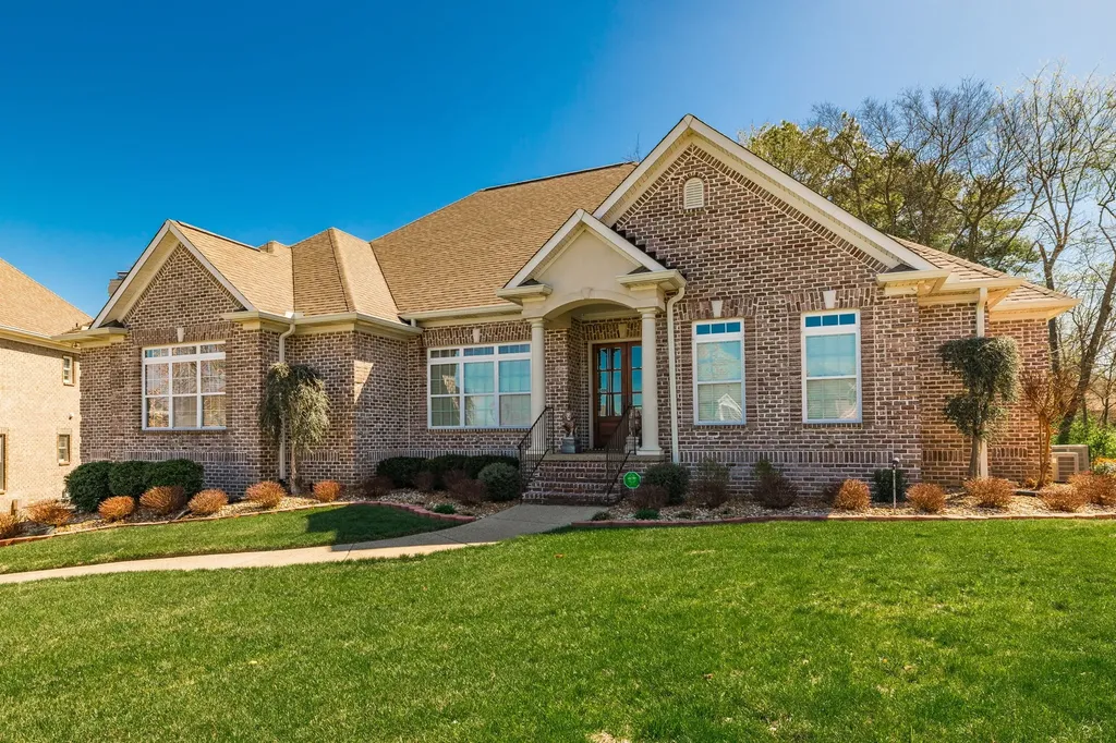 115 Galway Lk, S Hendersonville TN 37075