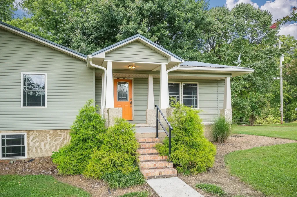 571 Larry Davis Street Spencer TN 38585
