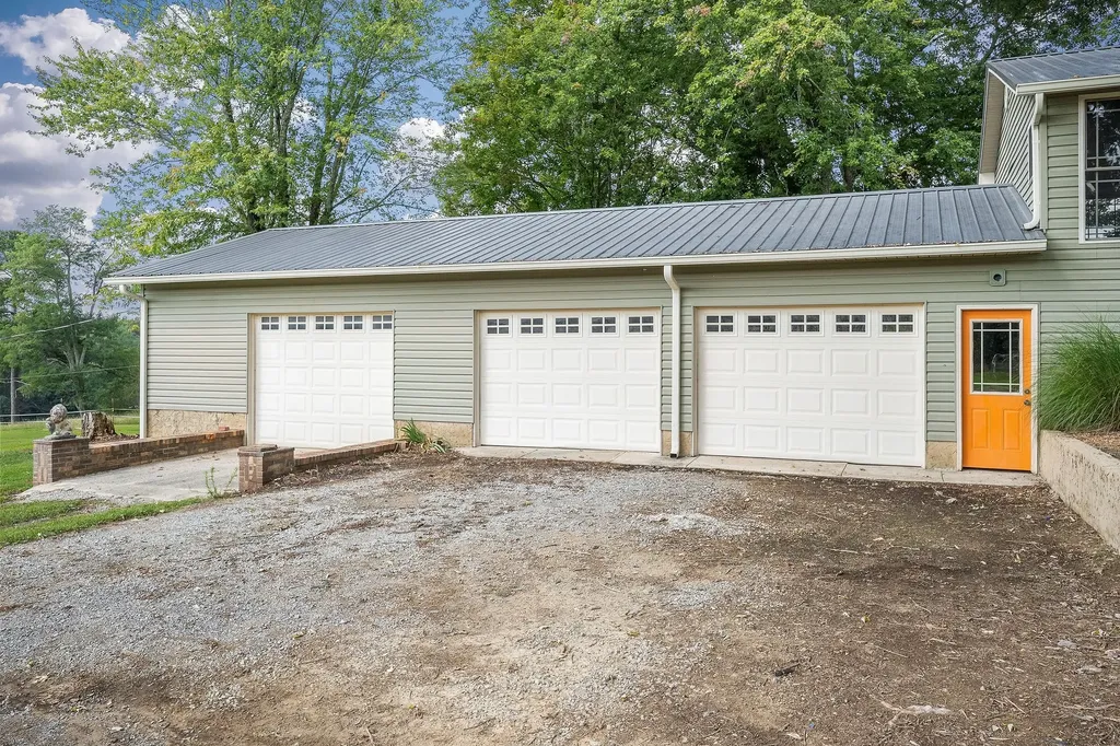 571 Larry Davis Street Spencer TN 38585