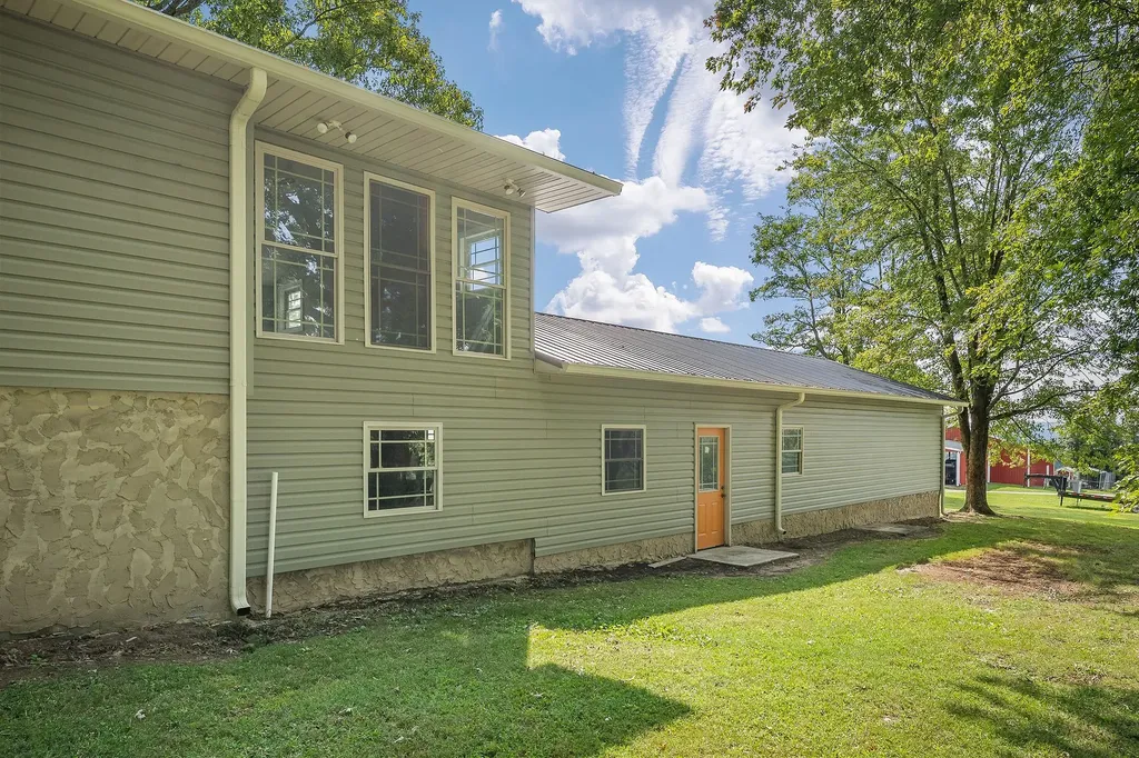 571 Larry Davis Street Spencer TN 38585