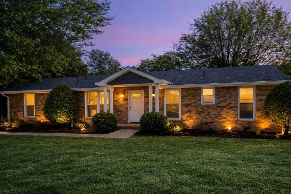 135 Dana Drive Hendersonville TN 37075
